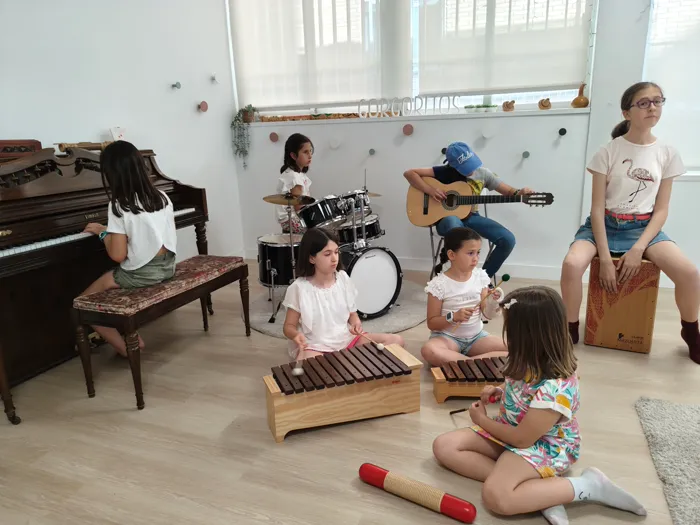 Exploración e Iniciación Instrumental en Gorgoritos